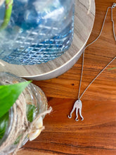 Load image into Gallery viewer, Jellyfish Necklace