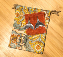 Load image into Gallery viewer, Whale Tail Hooks

