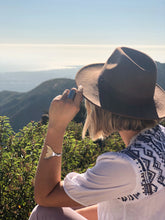 Load image into Gallery viewer, Whale Tail Cuff Bracelet
