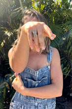 Load image into Gallery viewer, Whale Tail Ring
