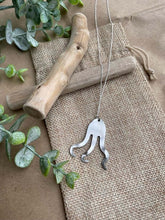 Load image into Gallery viewer, Jellyfish Necklace
